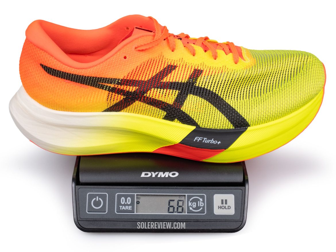 The weight of the Asics Metaspeed Sky Paris.