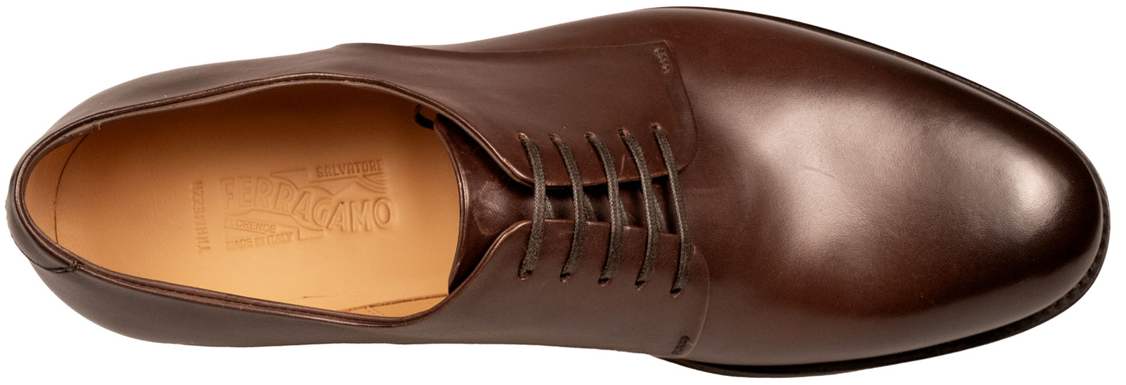 The cropped top view of the Ferragamo Tramezza Derby.