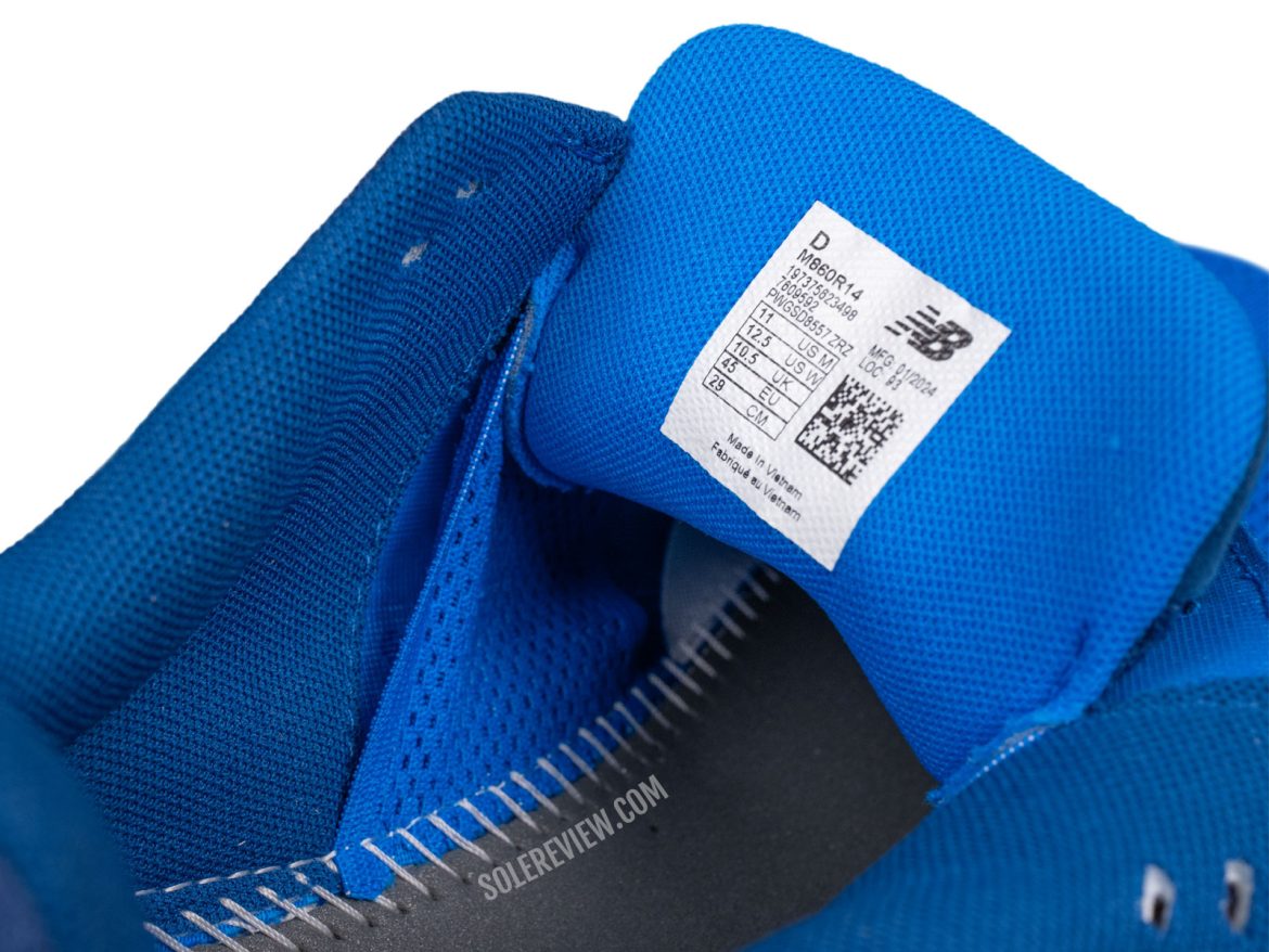 The inner sleeve of the New Balance 860V14.