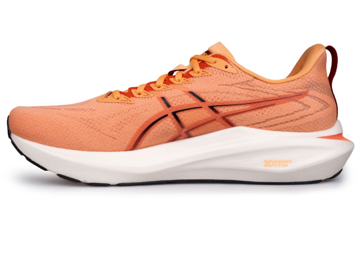 The side view of the Asics GT-2000 13.