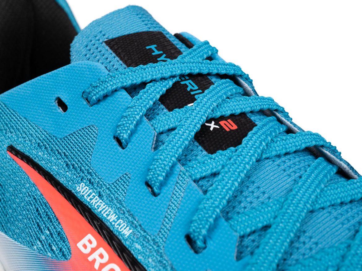 The ribbed laces of the Brooks Hyperion Max 2.