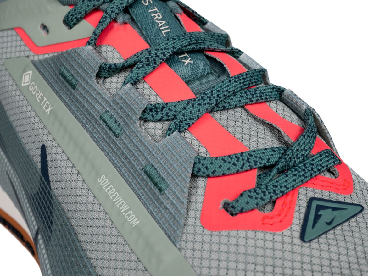 The laces of the Nike Pegasus Trail 5 Gore-Tex.