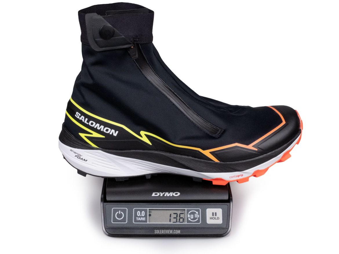 The weight of the Salomon Wintercross Spike.