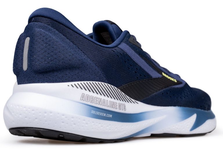 The rear beauty shot of the Brooks Adrenaline GTS 24.