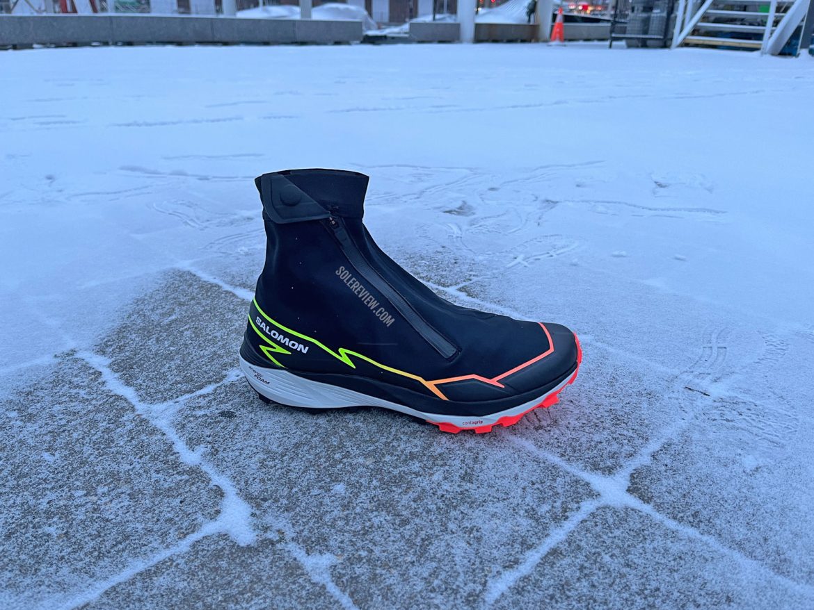 The Salomon Wintercross Spike on ice.