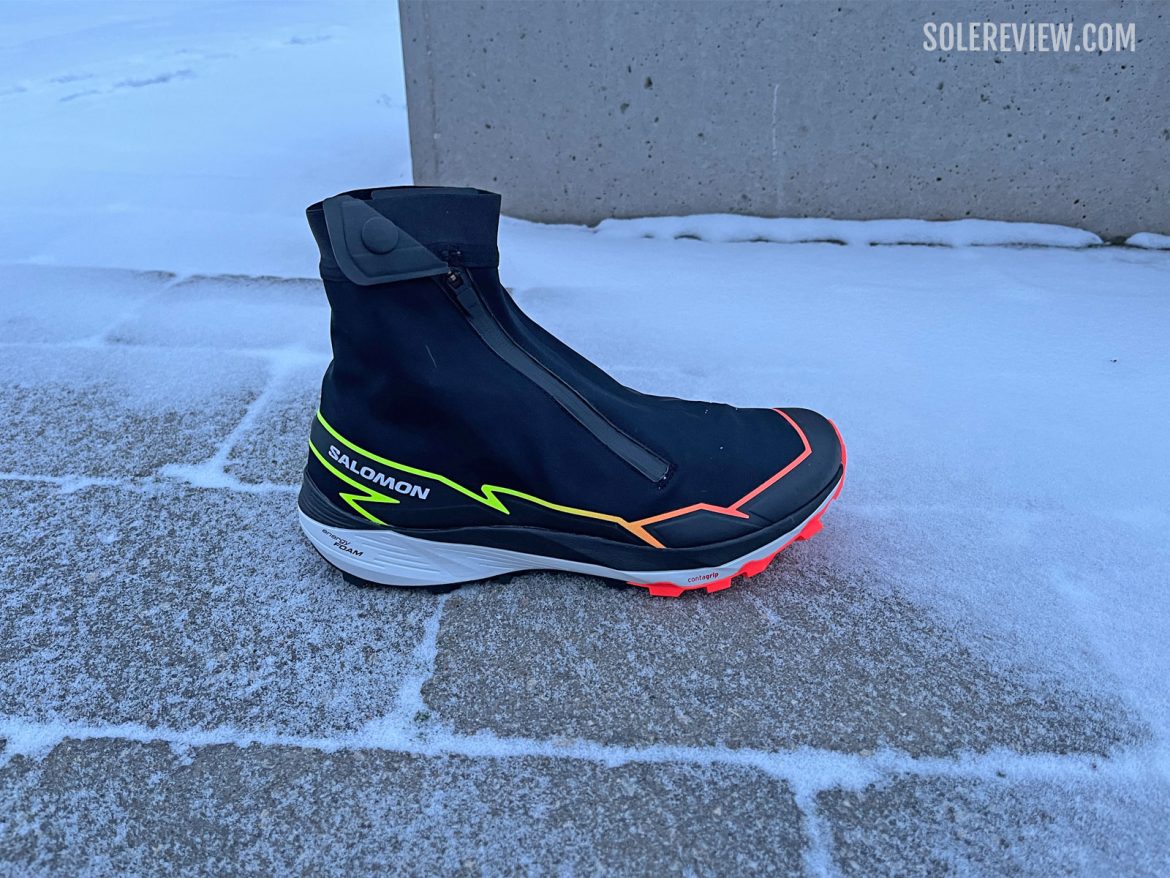 The Salomon Wintercross Spike on ice.