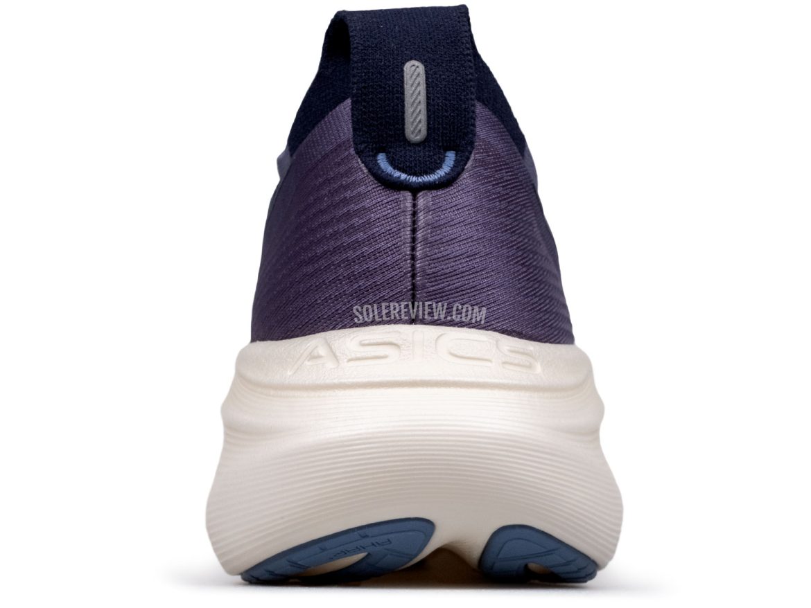 The heel view of the Asics Nimbus 27.