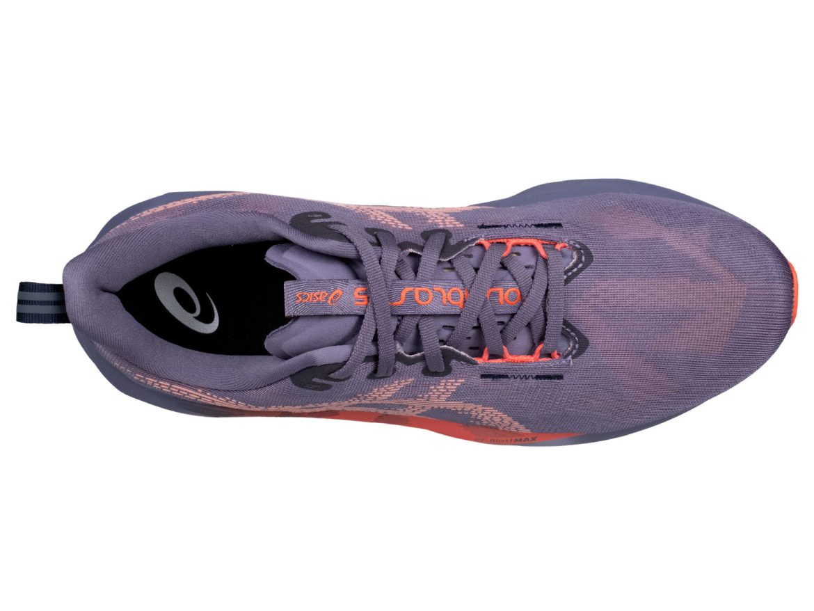 The top view of the Asics Novablast 5.