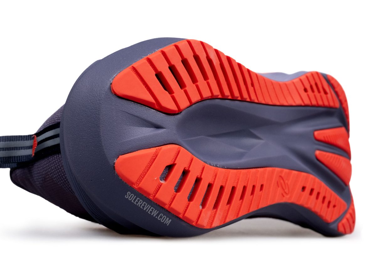 The transition groove of the Asics Novablast 5.