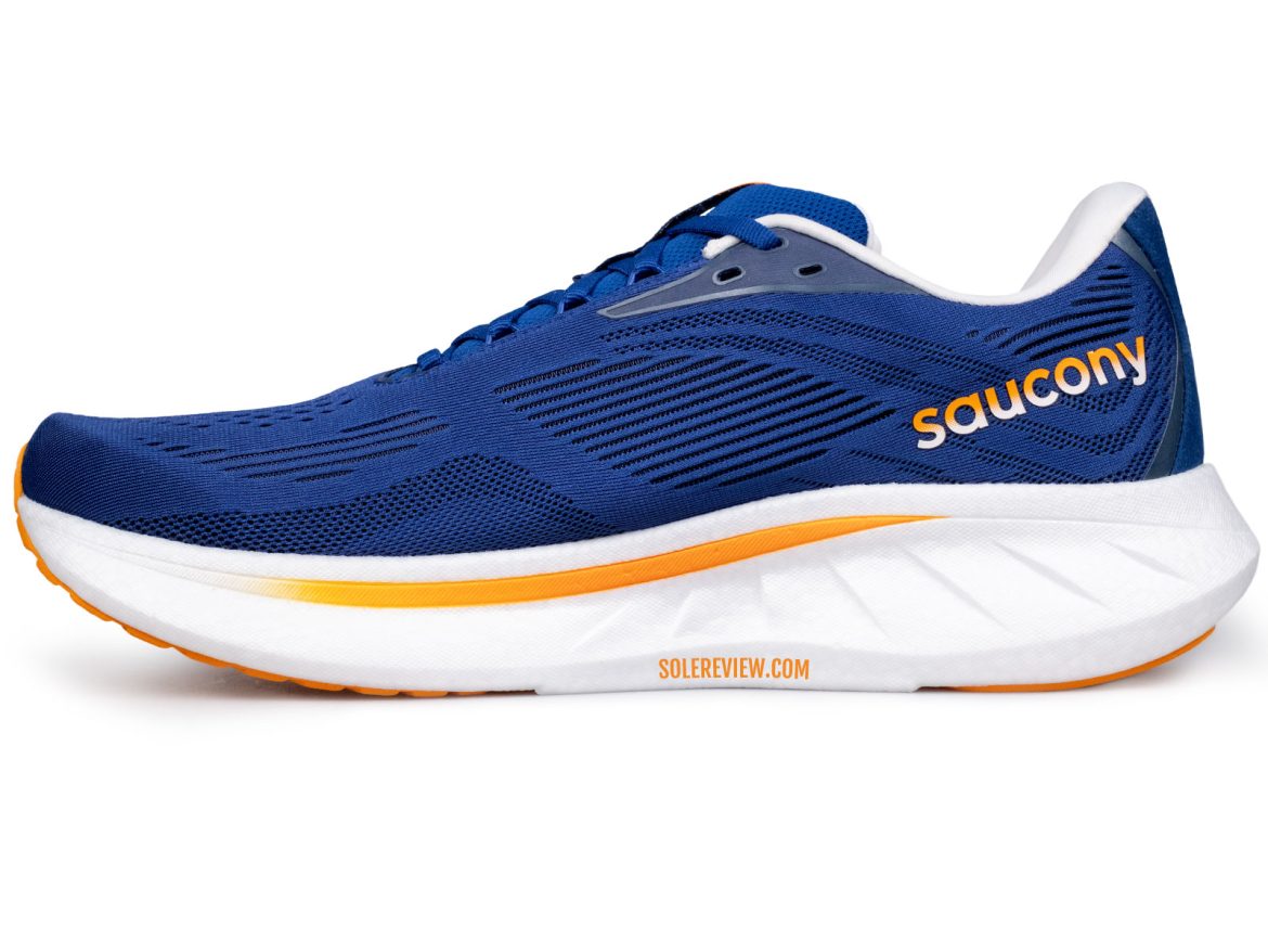 The side view of the Saucony Ride 18.