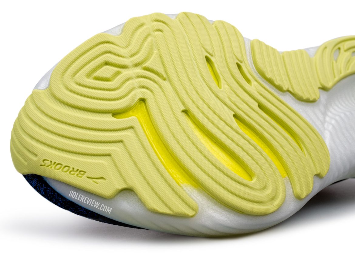 The forefoot outsole of the Brooks Glycerin 22.
