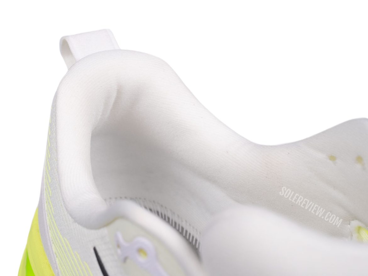 The padded heel collar of the Nike Vomero 18.
