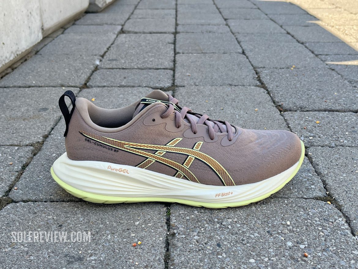 The Asics Cumulus 27 on a paved trail.
