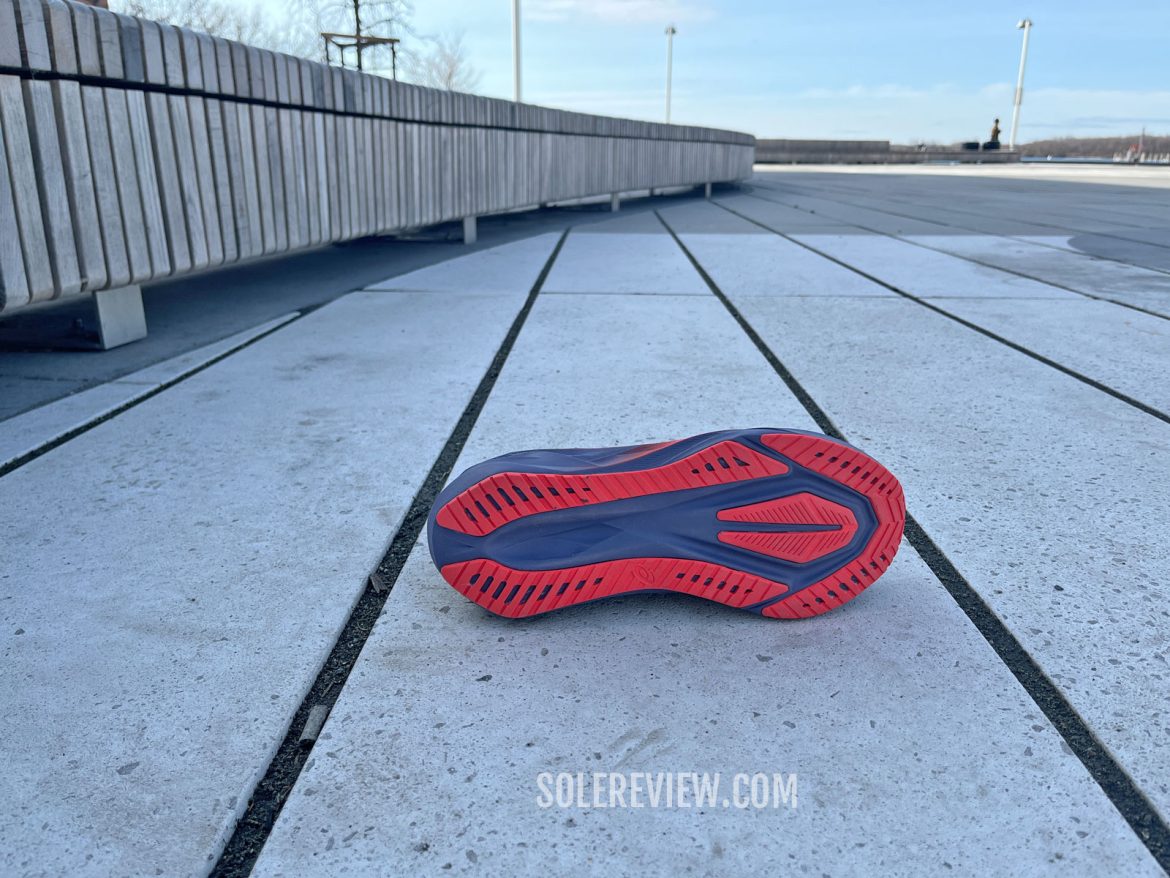 Asics Novablast 5 outsole outdoors