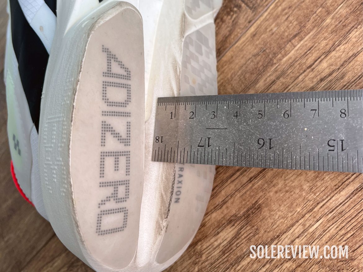 The heel cavity depth of the adidas Adios Pro 4.