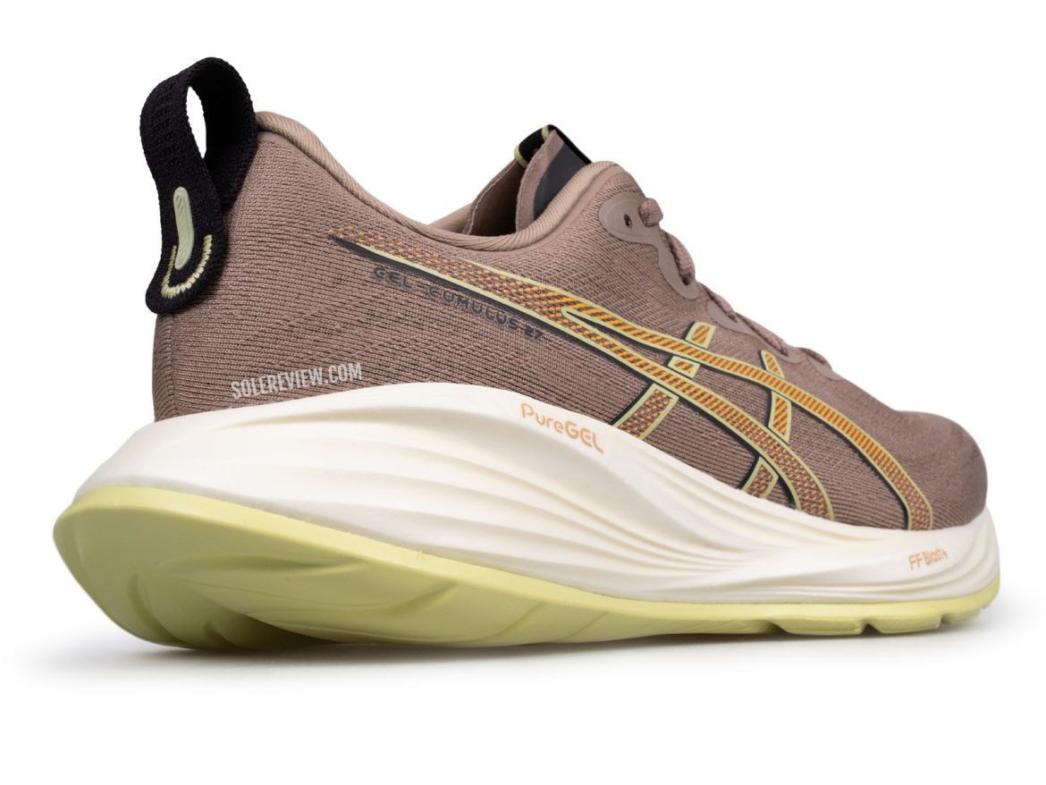 The side profile of the Asics Cumulus 27.