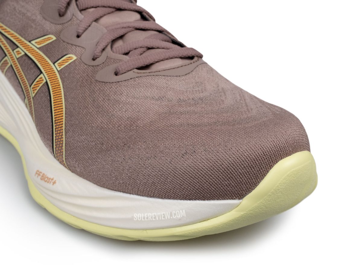 The toe box of the Asics Cumulus 27.