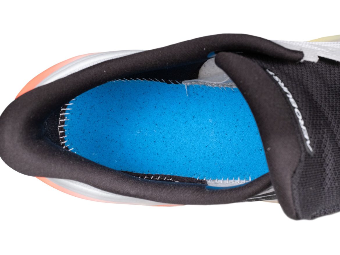 Skechers_Aero_Burst_lasting The foam lasting of the Skechers Aero Burst.