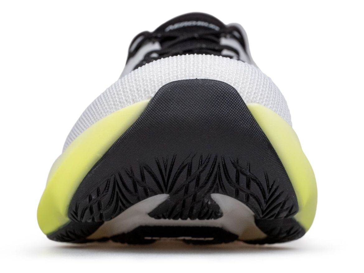 Skechers_Aero_Burst_rocker The midsole rocker of the Skechers Aero Burst.