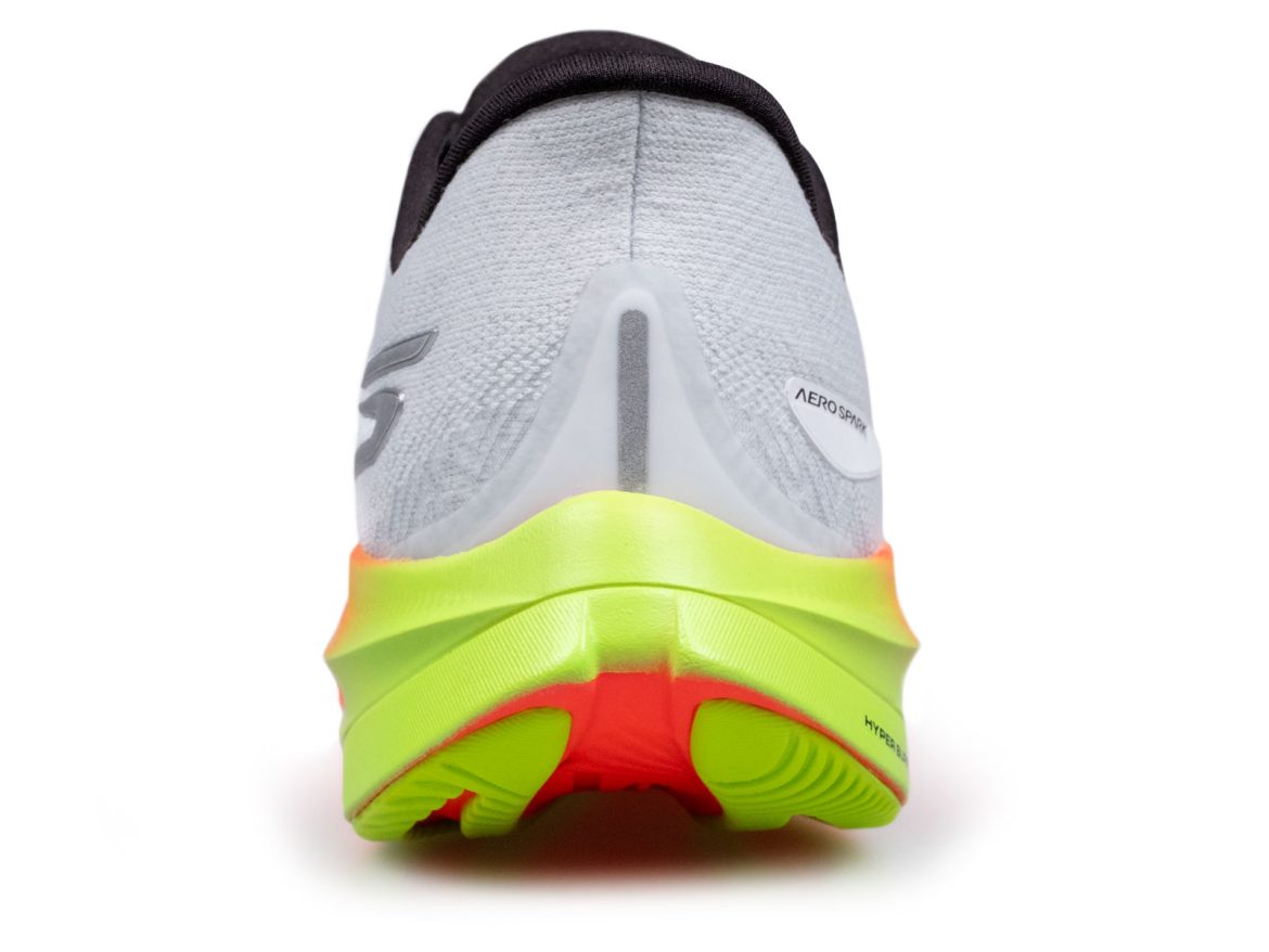 Skechers_Aero_Spark_heel_view The heel view of the Skechers Aero Spark.