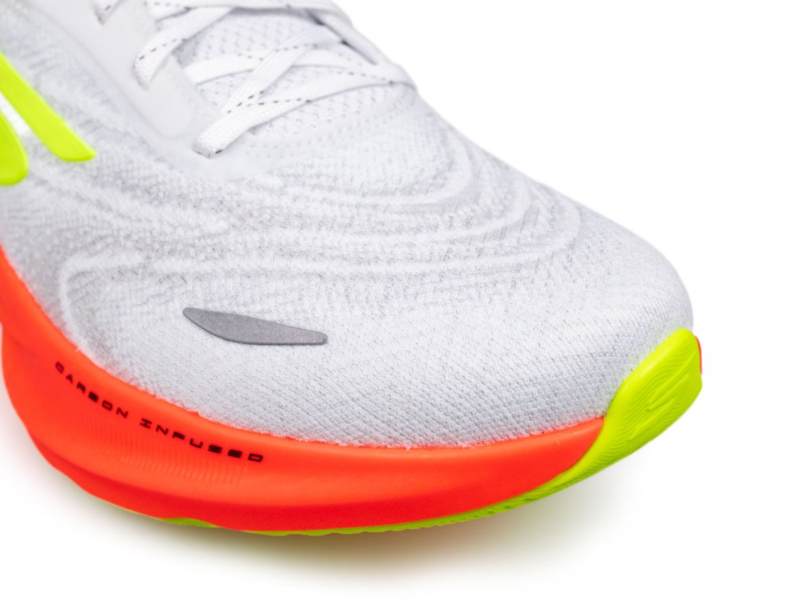 Skechers_Aero_Spark_toe-box The toe box of the Skechers Aero Spark.
