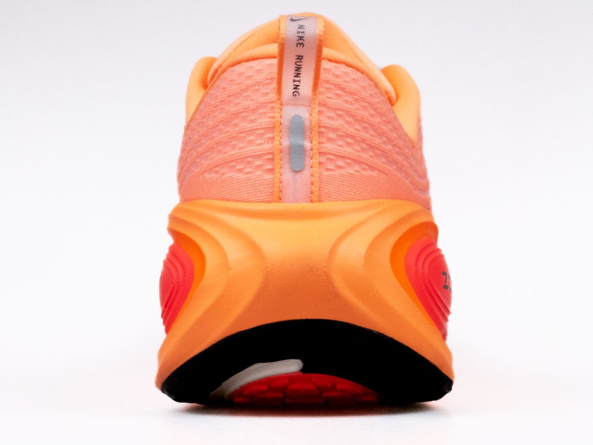 Nike_Vomero_Plus_heel_view The heel view of the Nike Vomero Plus.