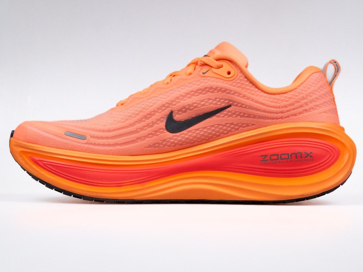 The side view of the Nike Vomero Plus.