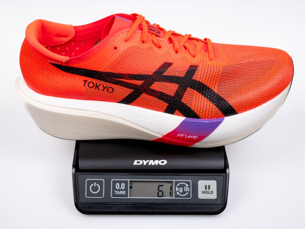 The weight of the Asics Metaspeed Edge Tokyo.