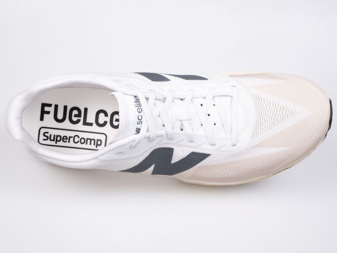New_Balance_SC_Elite_V5_top The top view of the New Balance SC Elite V5.