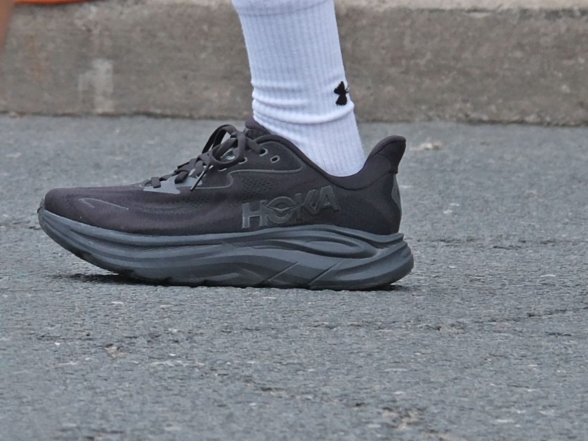 Hoka_Clifton_10_rearfoot_1 The Hoka Clifton 10 during heel strike.
