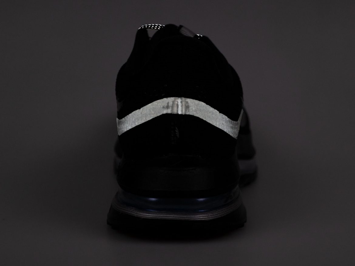 Nike_Pegasus_Premium_high_visbility The reflective details on the Nike Pegasus Premium.
