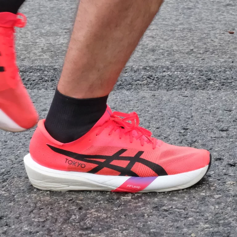 Asics Metaspeed Edge Tokyo recreational midstance.
