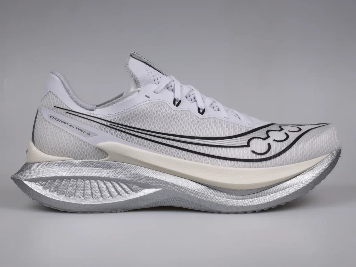 Saucony Endorphin Pro 5 Home.