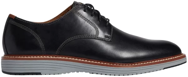 Johnston and Murphy Upton plain toe product box.
