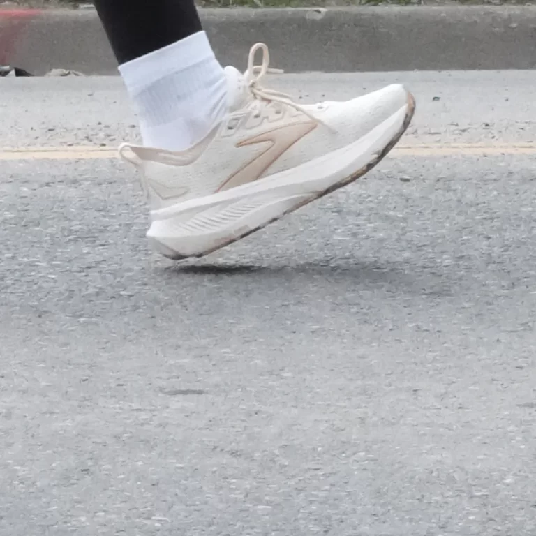 1 Glycerin 23 rearfoot pre-contact