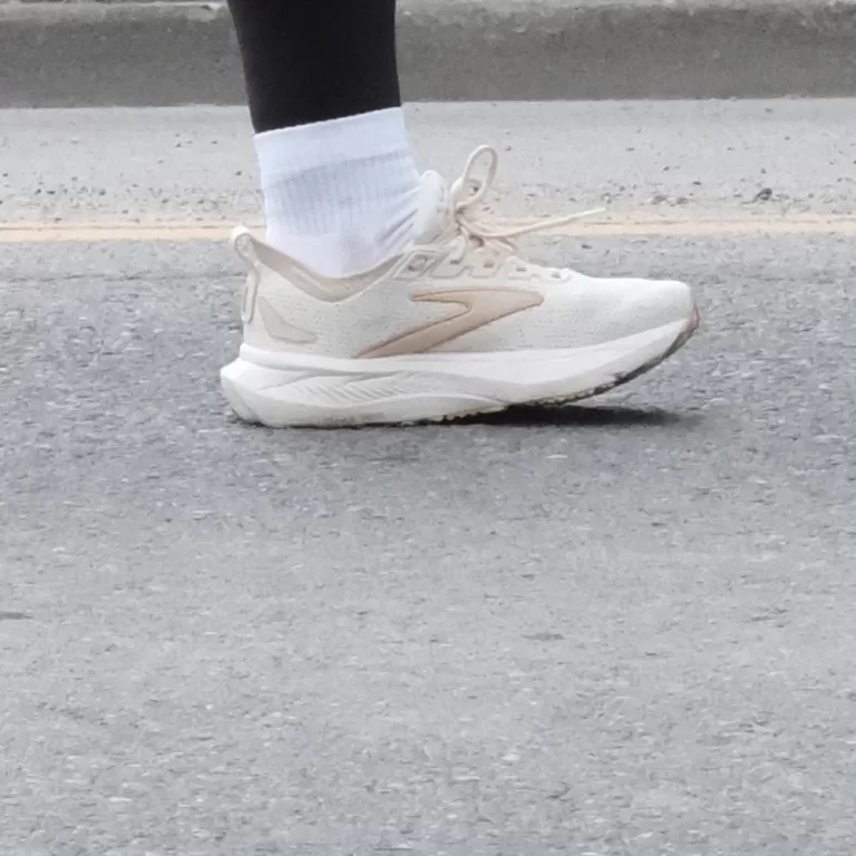 2 Glycerin 23 rearfoot landing