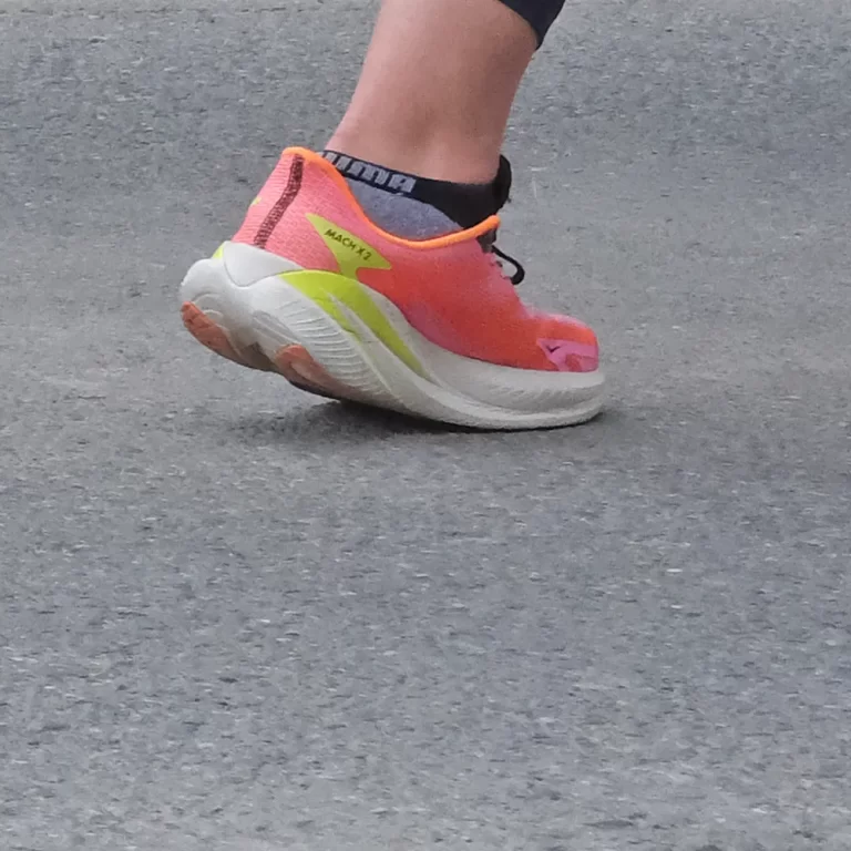 3_Mach X3 overpronator forefoot loading