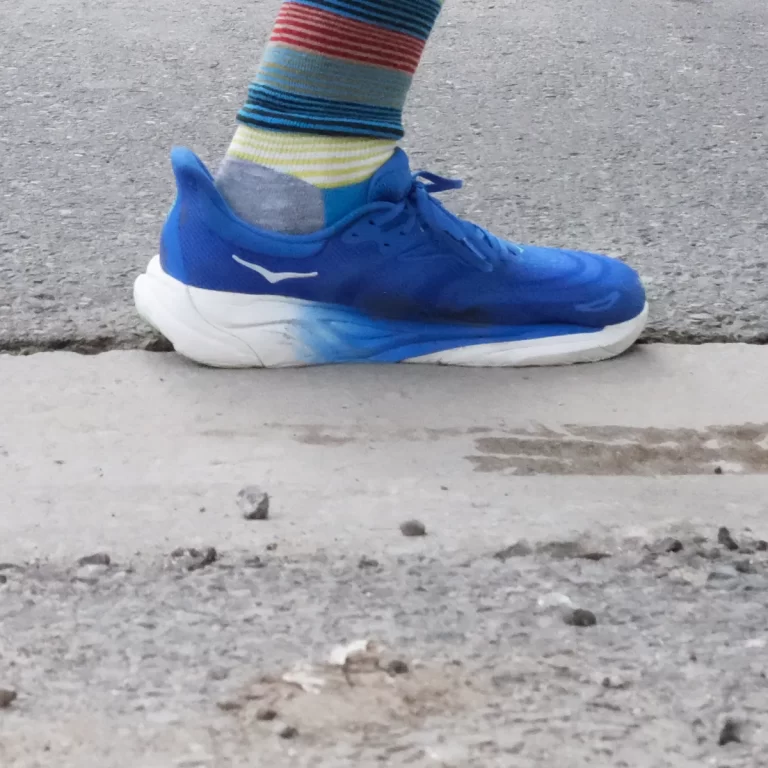2 Hoka Arahi 8 overpronator midstance