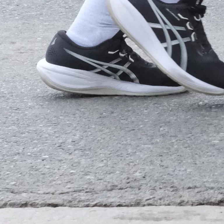 3 Asics Cumulus 28 heavy forefoot loading.