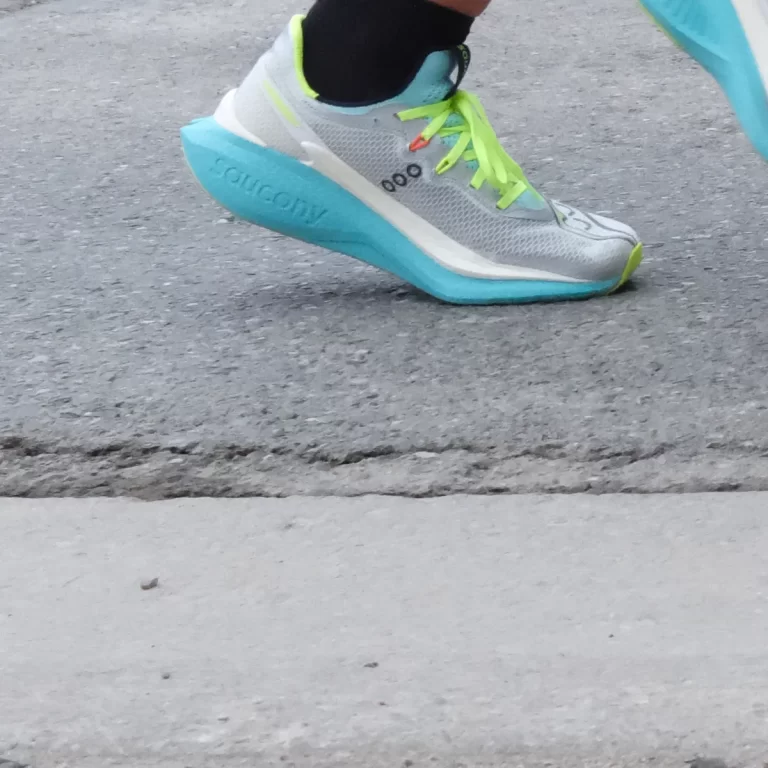 3 Saucony Endorphin Pro 5 rearfoot pre-swing