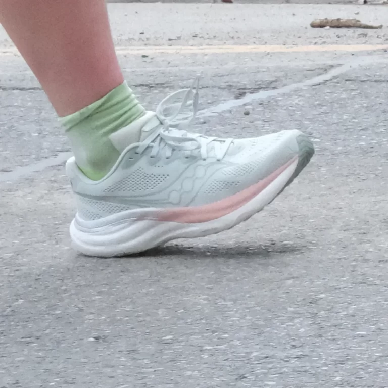 1 Saucony Ride 19 rearfoot landing