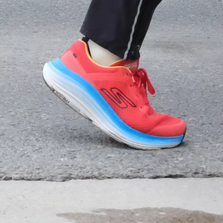 3 Skechers Max Cushioning Endeavor rearfoot propulsion